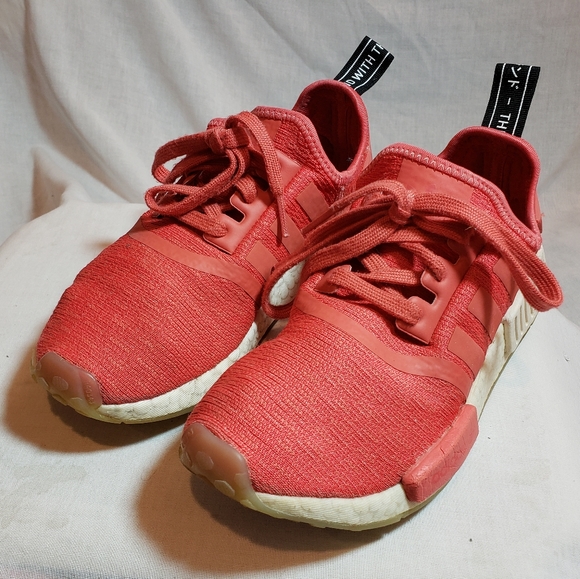 ADIDAS NMD-R1 WOMEN'S RUNNING SHOES CQ2014 RUNNER NOMAD TRACE SCARLET RED PINK - Picture 4 of 9